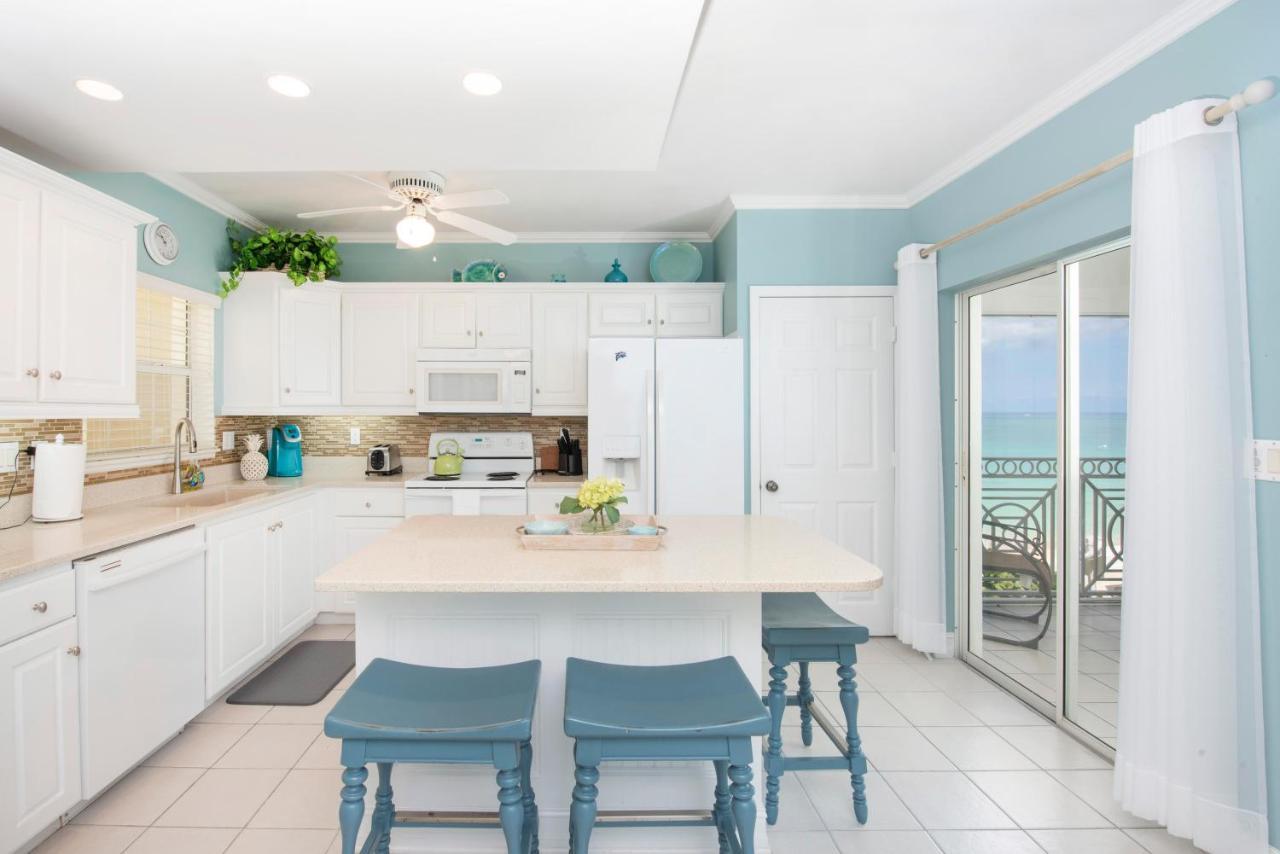 Regal Beach Club #122 Holiday home George Town