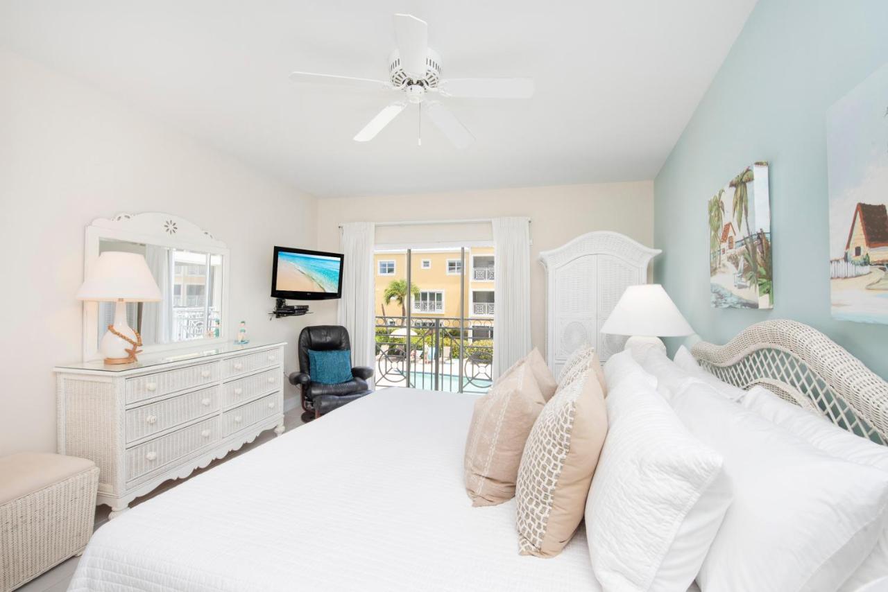 Regal Beach Club #122 Holiday home George Town