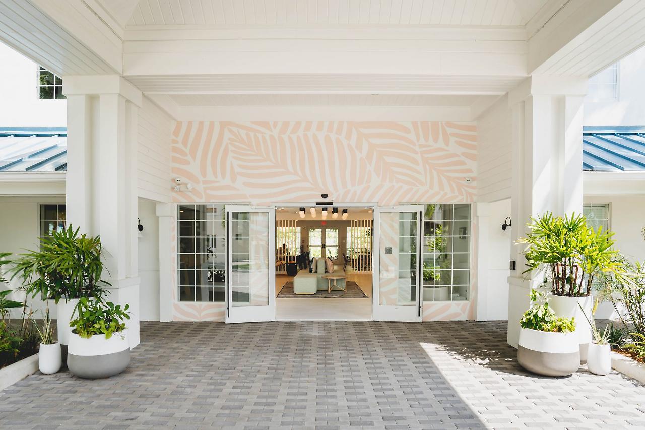 Hampton By Hilton Grand Cayman Seven Mile George Town