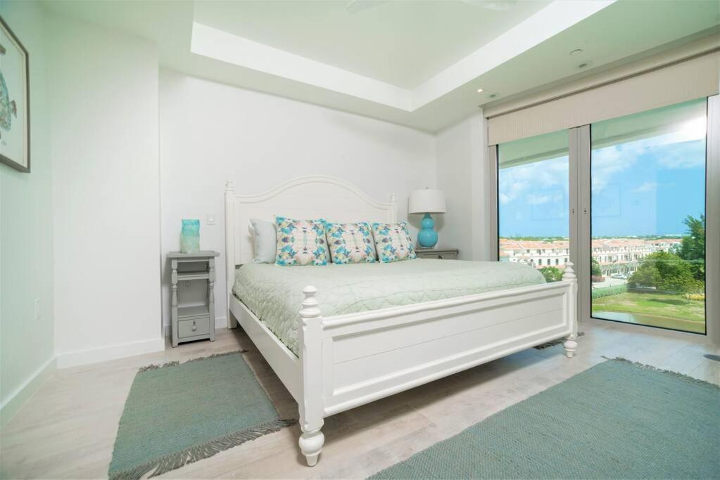Villa The Tides # 302 George Town