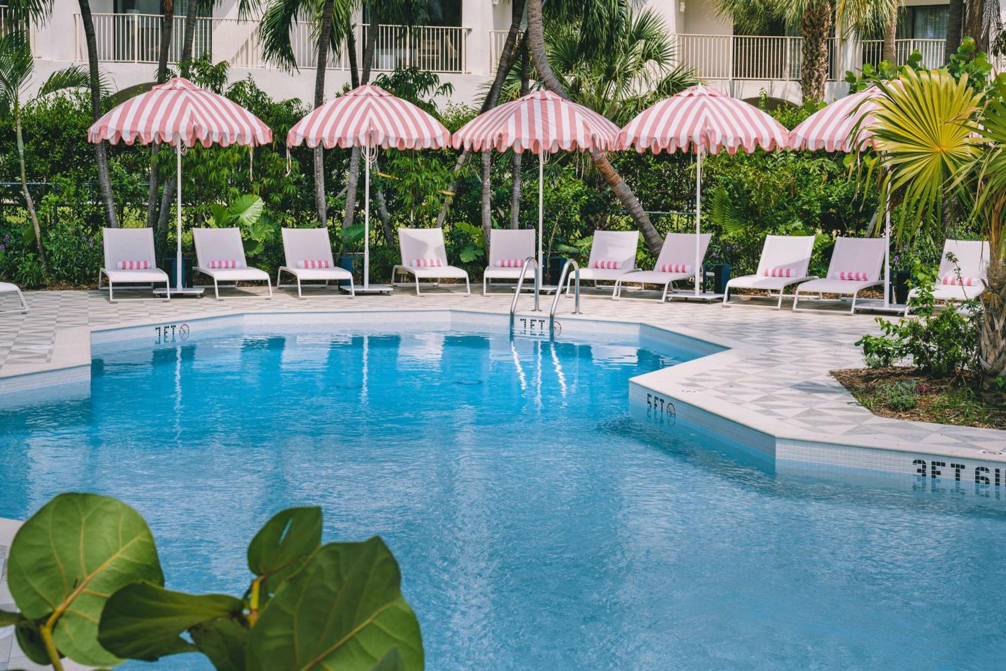 Resort Hampton By Hilton Grand Cayman Seven Mile George Town