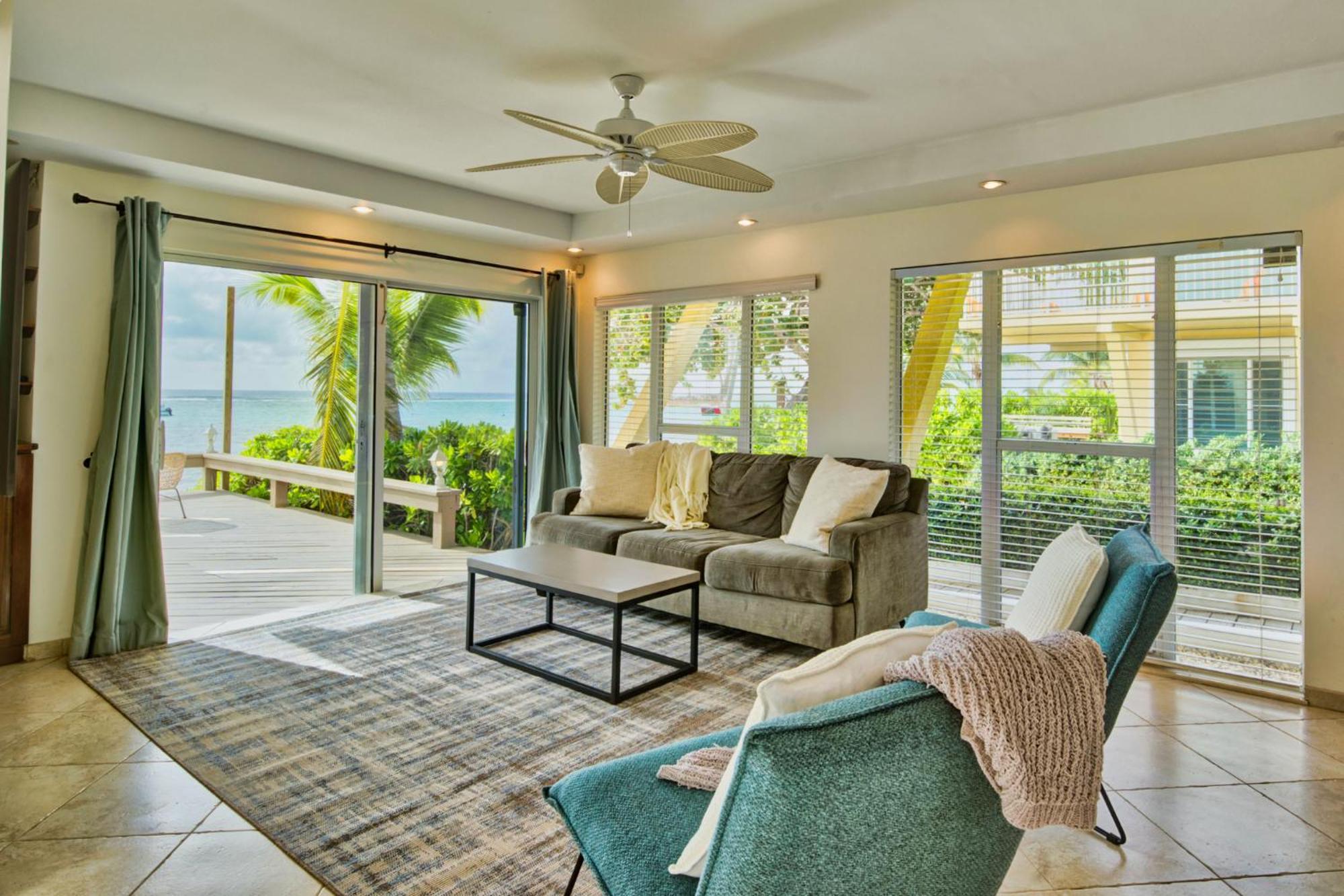 Incredible Front Villa! Villa