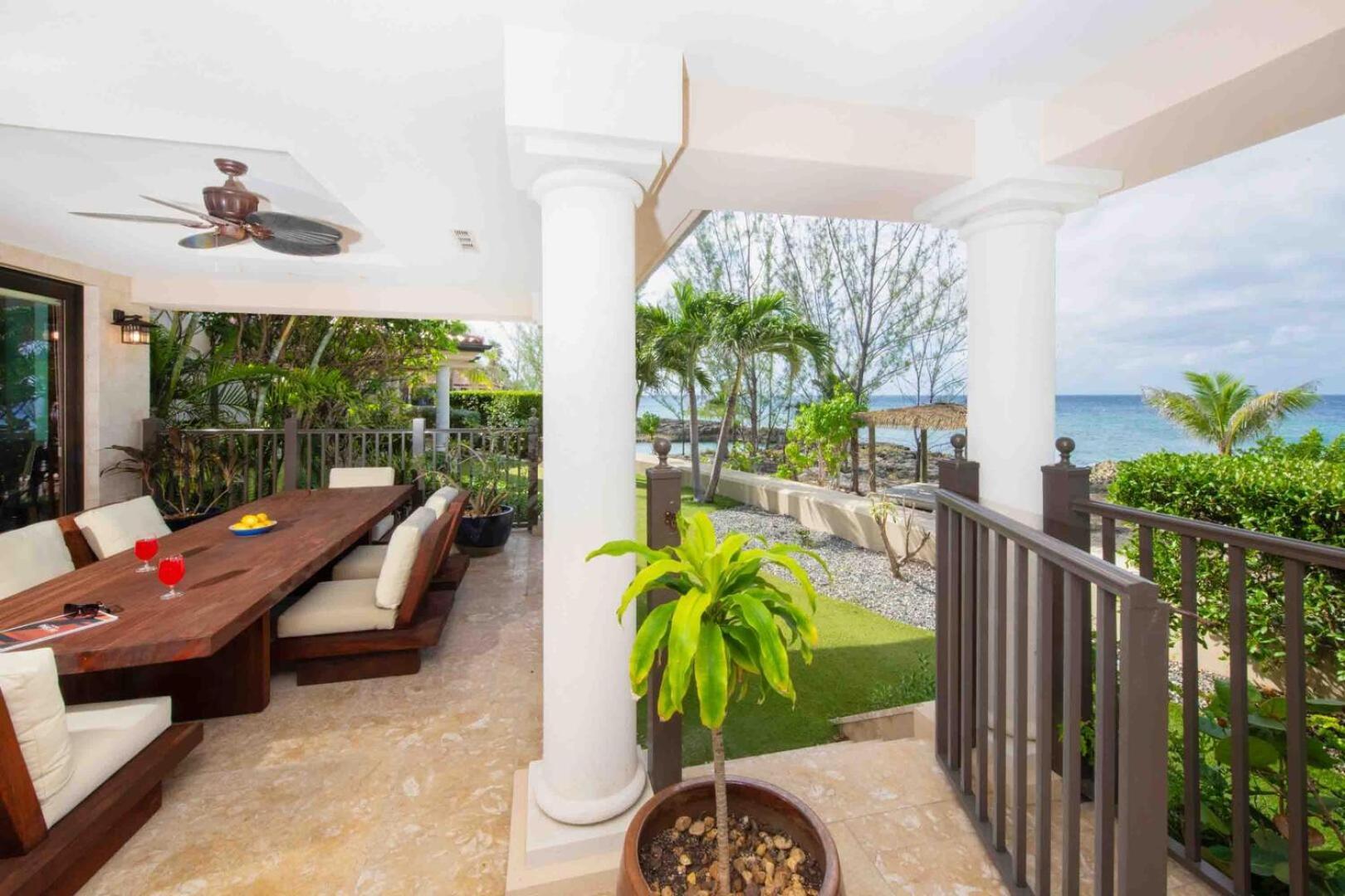Villa Casa Luna 5 George Town