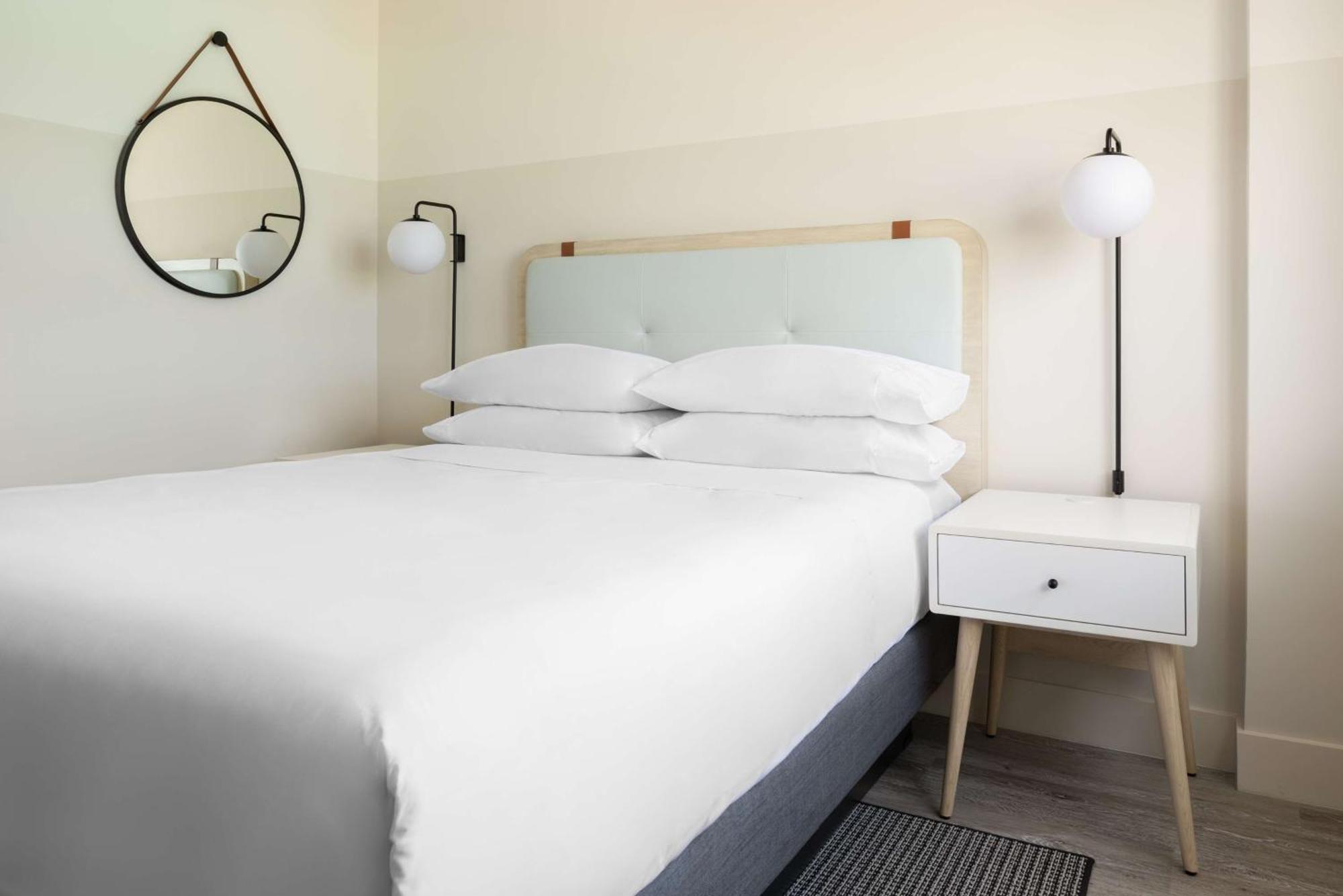 Hampton By Hilton Grand Cayman Seven Mile 3* George Town