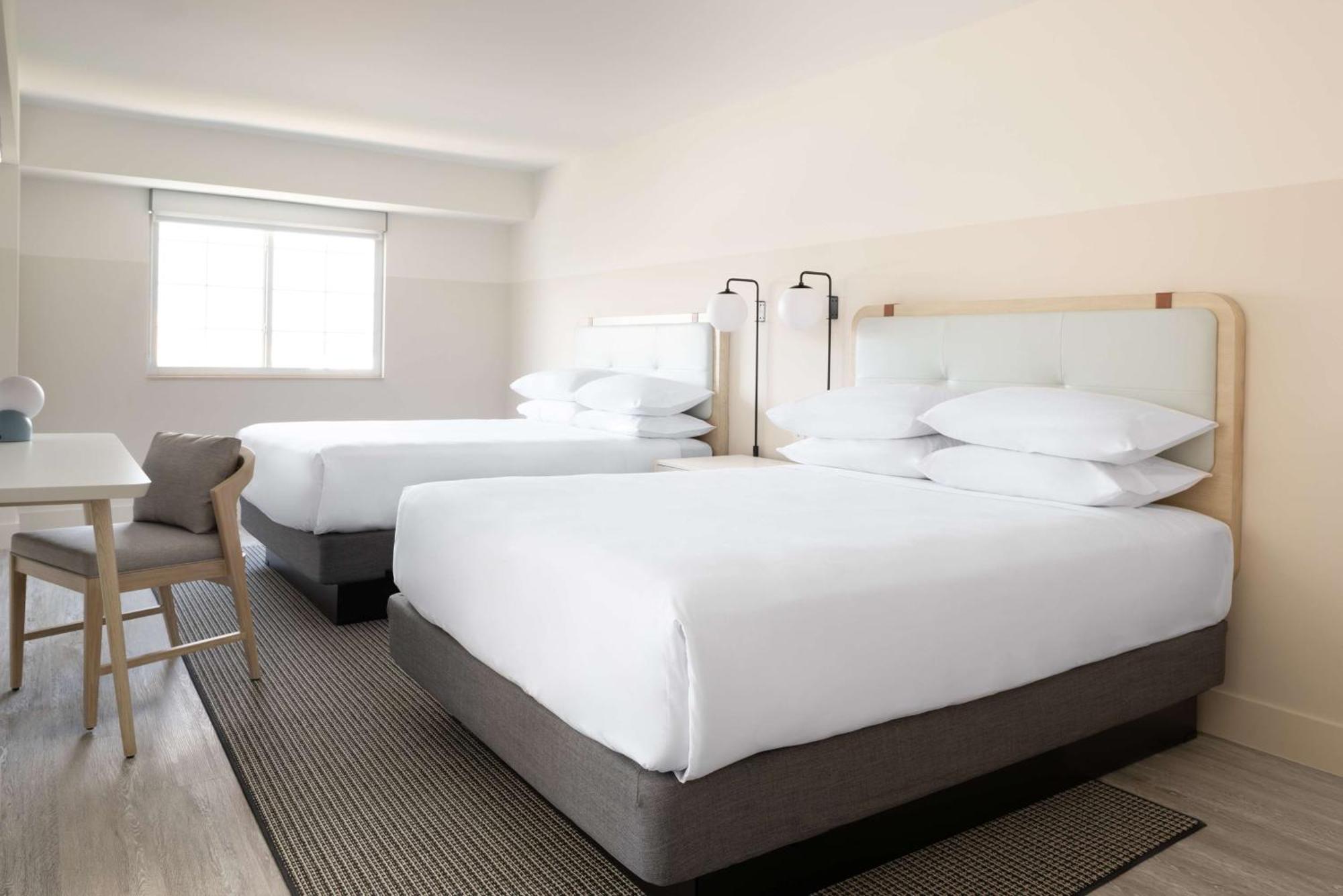 Hampton By Hilton Grand Cayman Seven Mile