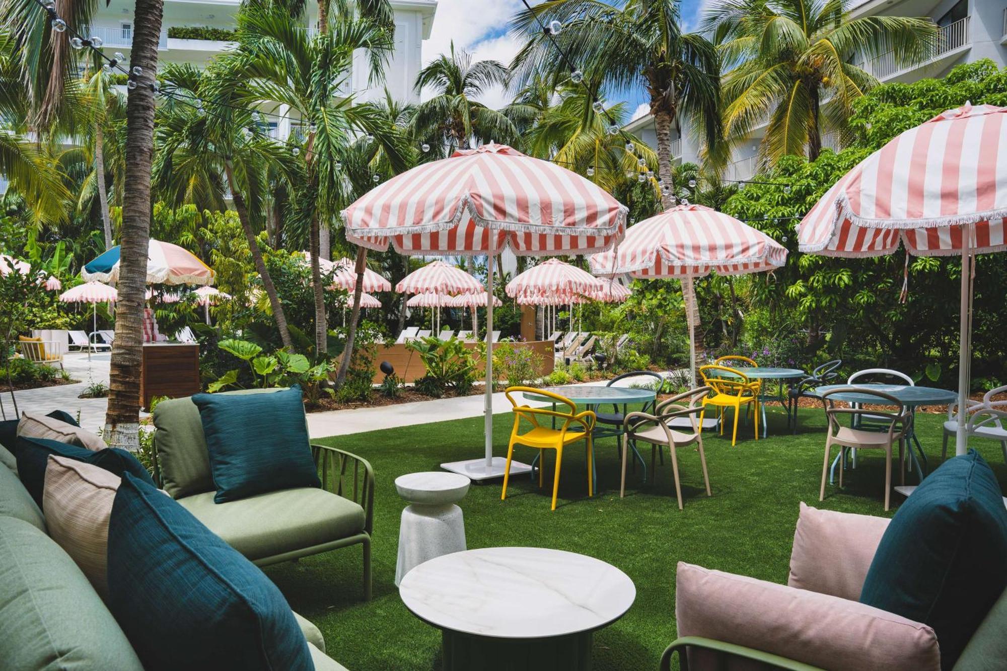 Hampton By Hilton Grand Cayman Seven Mile Resort