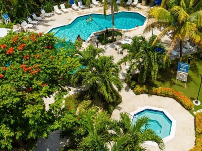 Hampton By Hilton Grand Cayman Seven Mile