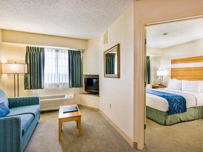 Resort Hampton By Hilton Grand Cayman Seven Mile 3*