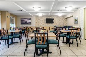 Resort Hampton By Hilton Grand Cayman Seven Mile George Town