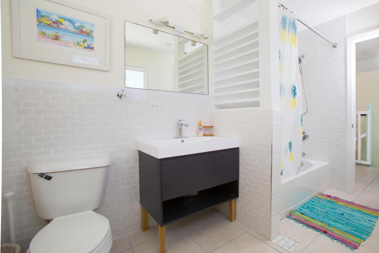 Babylon Reef - With Private Pool & Backyard Snorkeling North Side