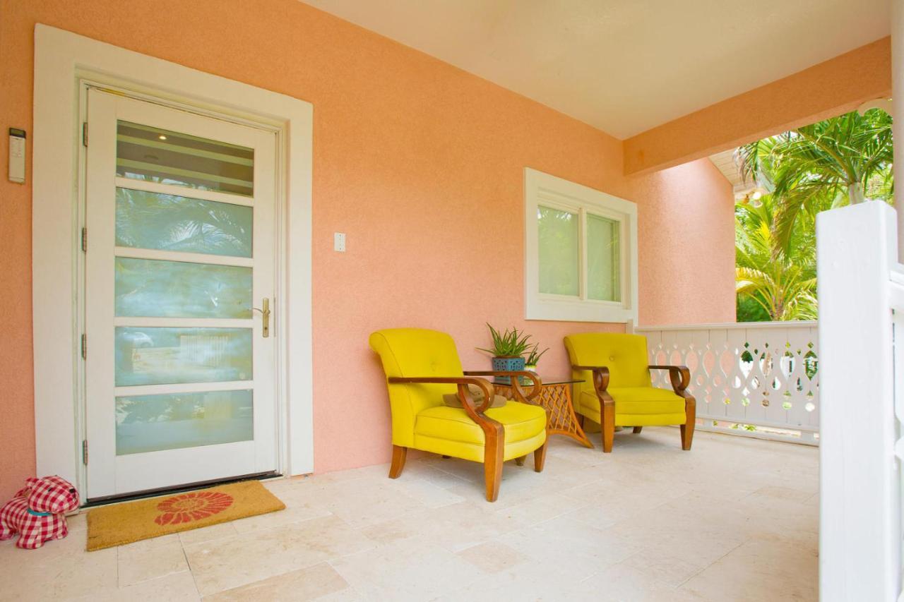 Babylon Reef - With Private Pool & Backyard Snorkeling Holiday home