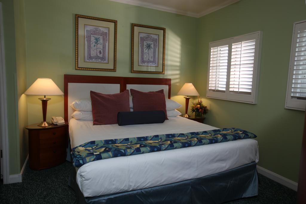 Grand Cayman Beach 4* Seven Mile Beach