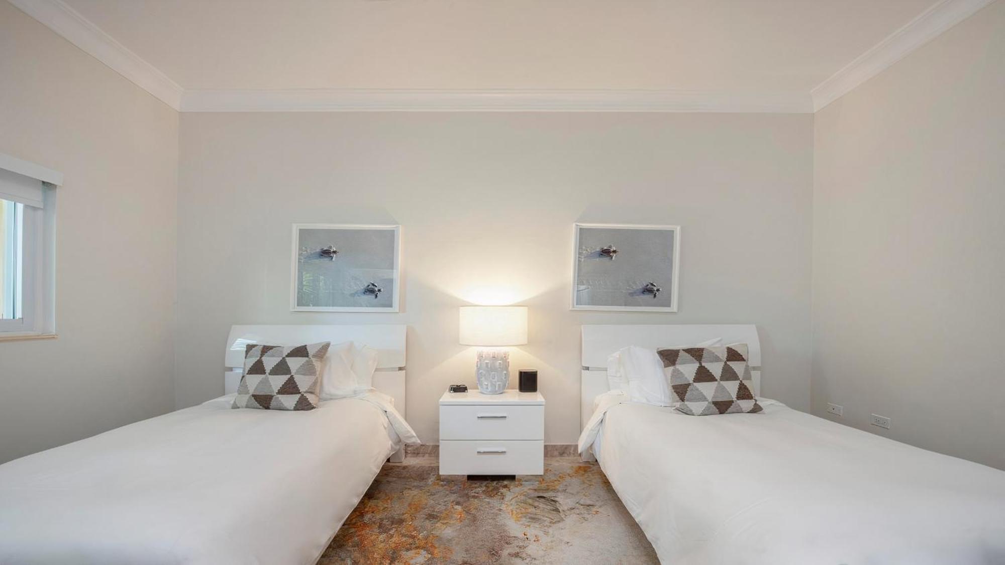 Laguna Del Mar Apartment George Town