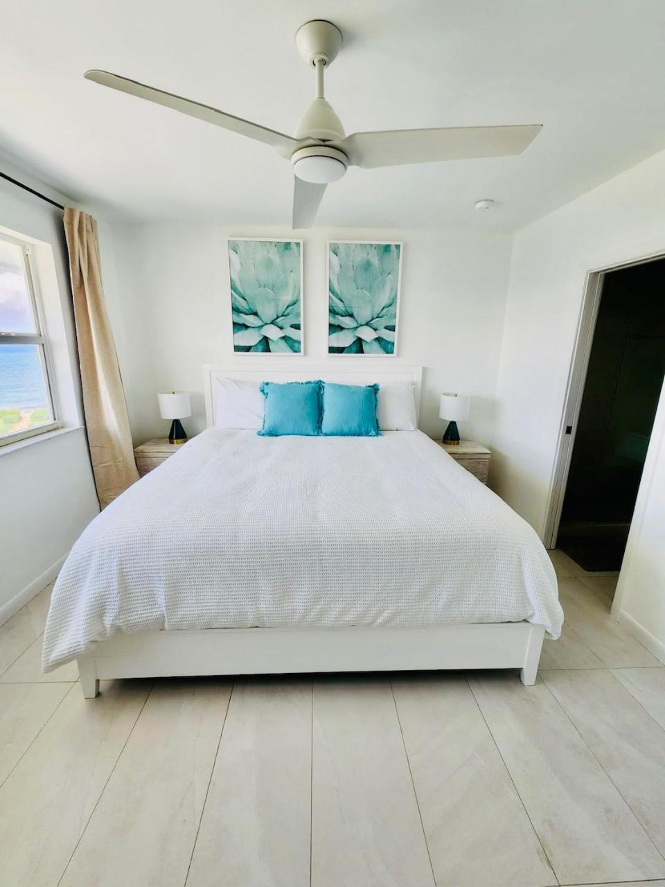 7mile Beachfront * George Town