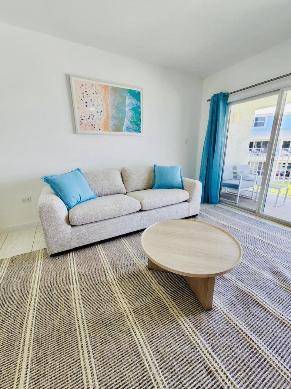 Apartment 7mile Beachfront *