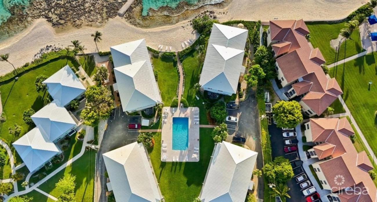 Apartment 7mile Beachfront