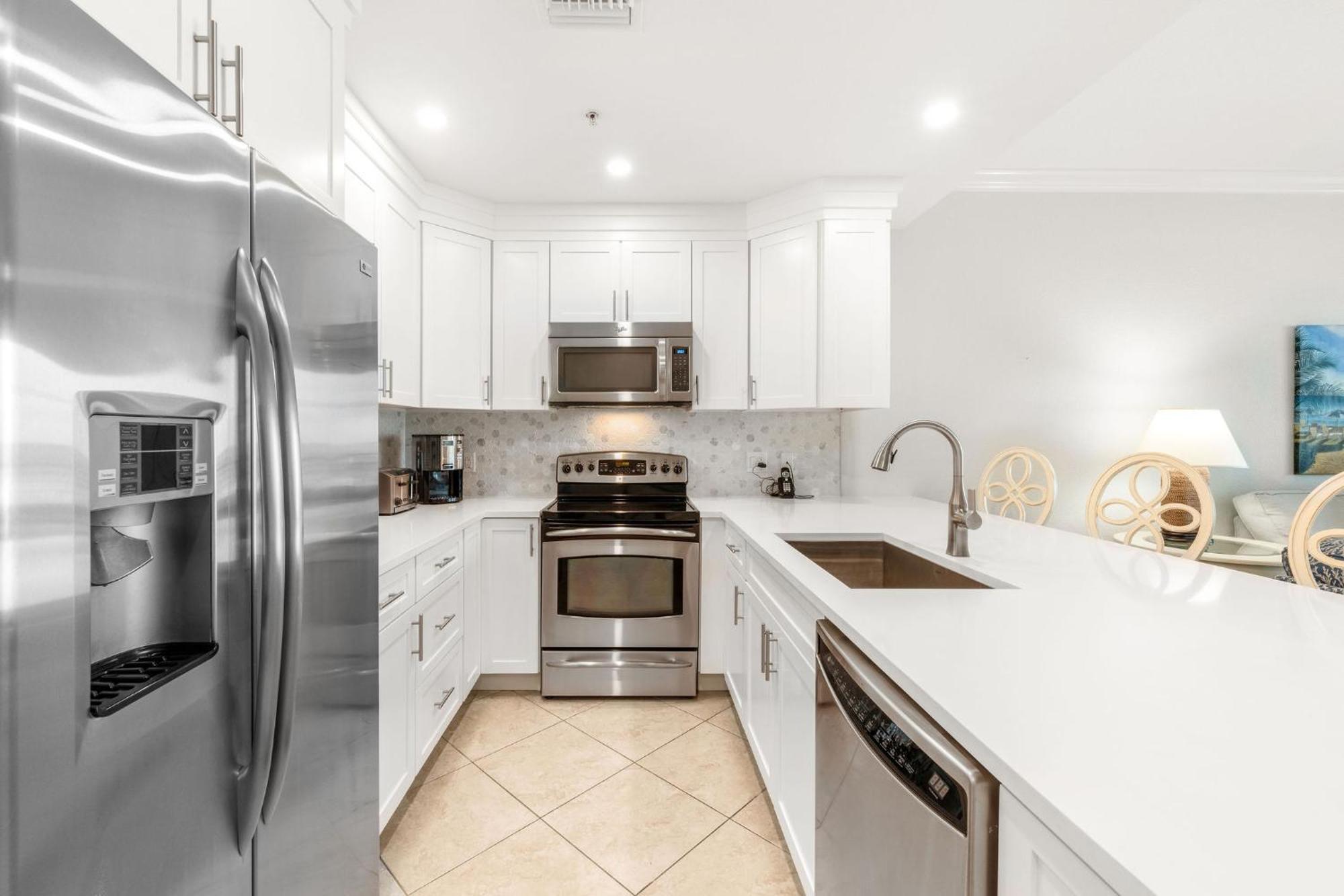 South Bay Club 6 - 2 Bedroom 2 Bathroom Unit Apartment