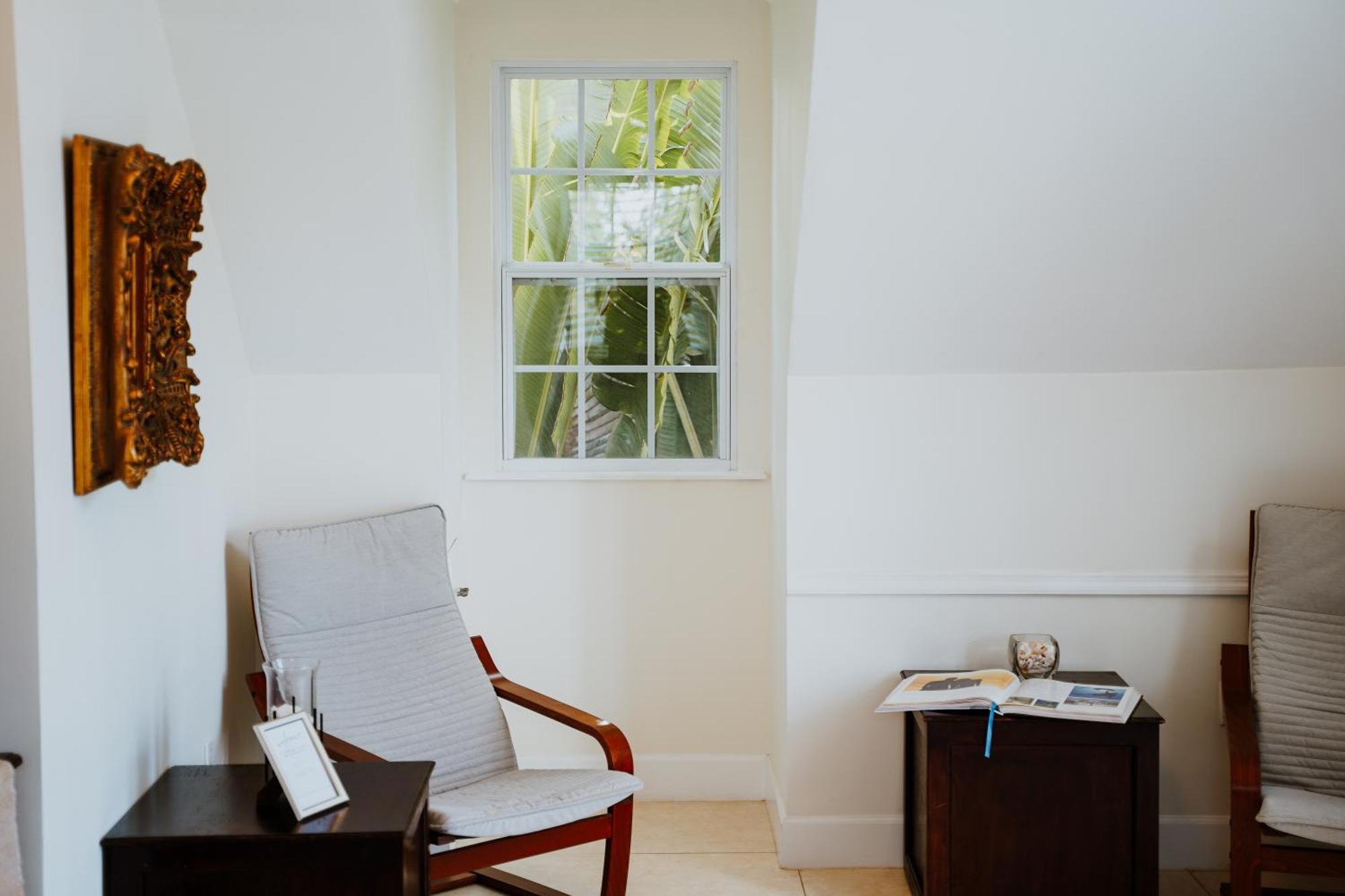 Shangri-La Boutique Bed & Breakfast Bed & Breakfast 4*