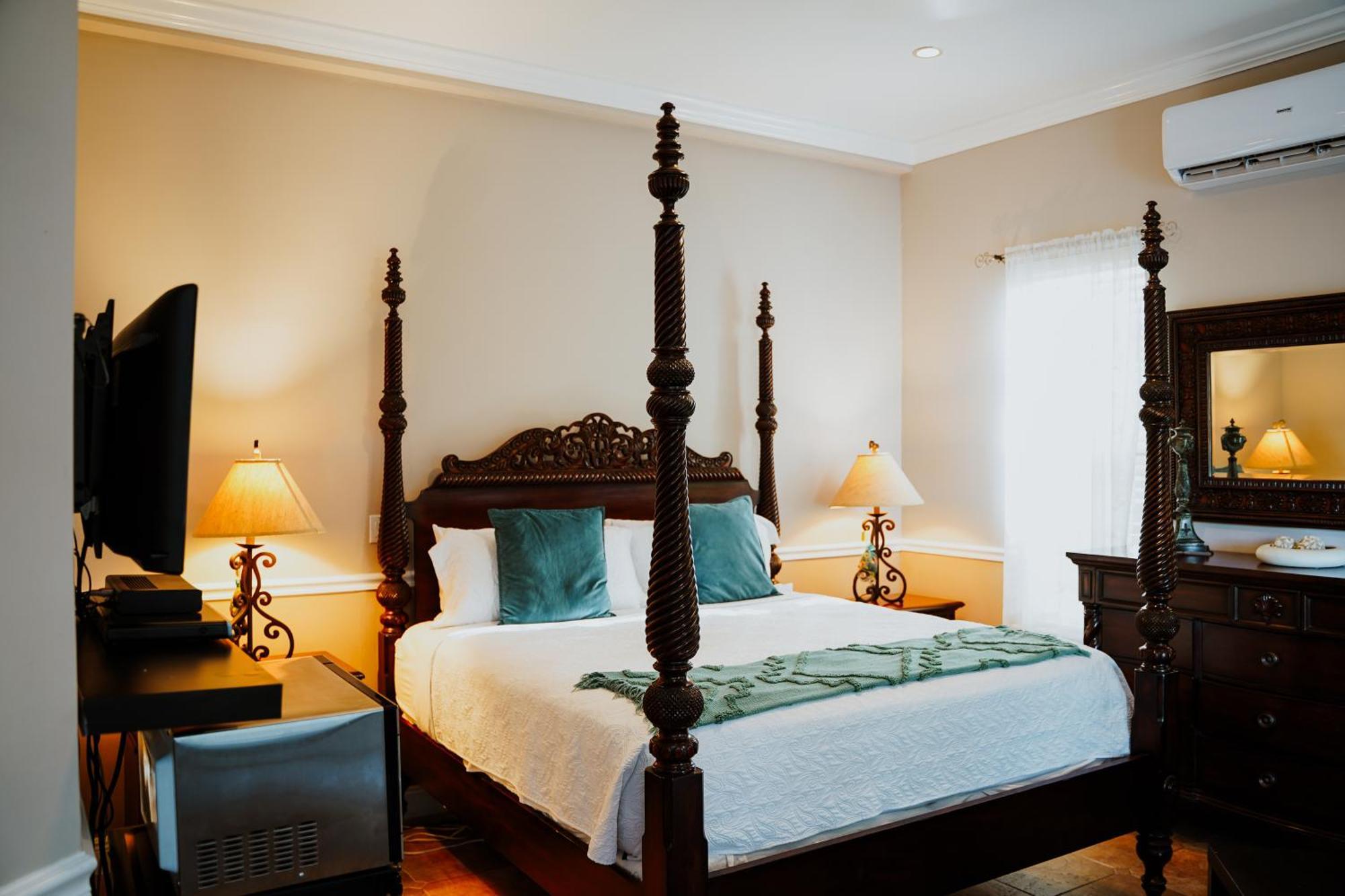 Bed & Breakfast Shangri-La Boutique Bed & Breakfast 4*