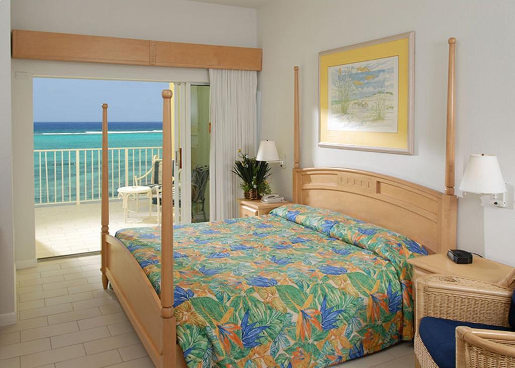 Castaways Cayman Grand Cayman