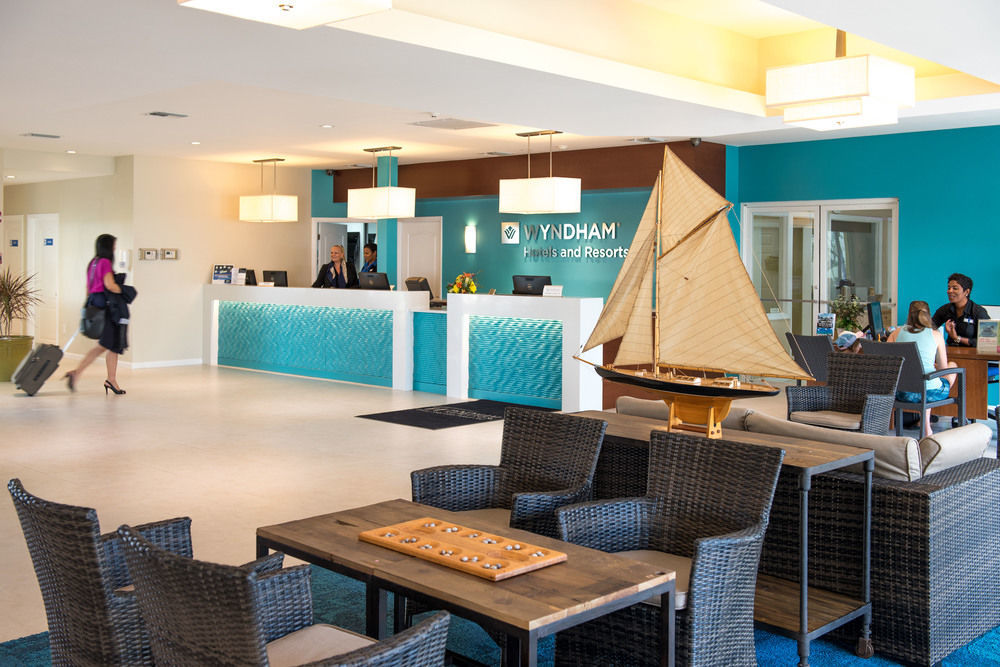 Wyndham Reef Resort, Grand Cayman East End
