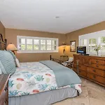 Aqua Bay Club Luxury Condos